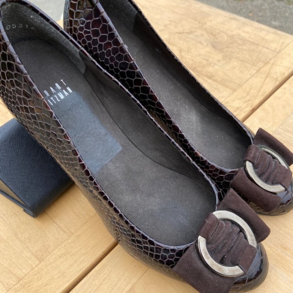 Stuart Weitzman Croc-embossed Brown wedge pumps W8